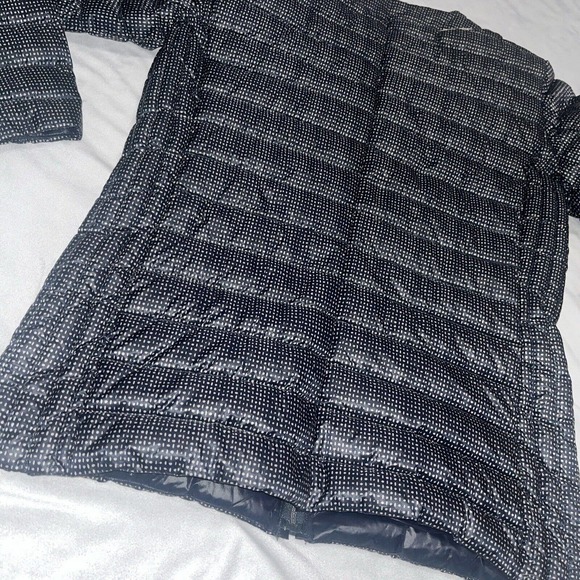 Devernois, French Black and Gray Women's Puffer Jacket - Picture 8 of 10